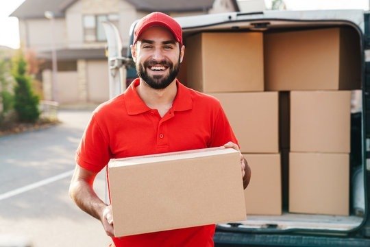 Delivery of Cigars : Bringing Ease & Elevating the Cigar Experience